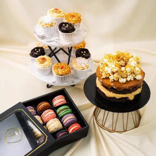 Petite-Dessert-Table-Elevete-Patisserie
