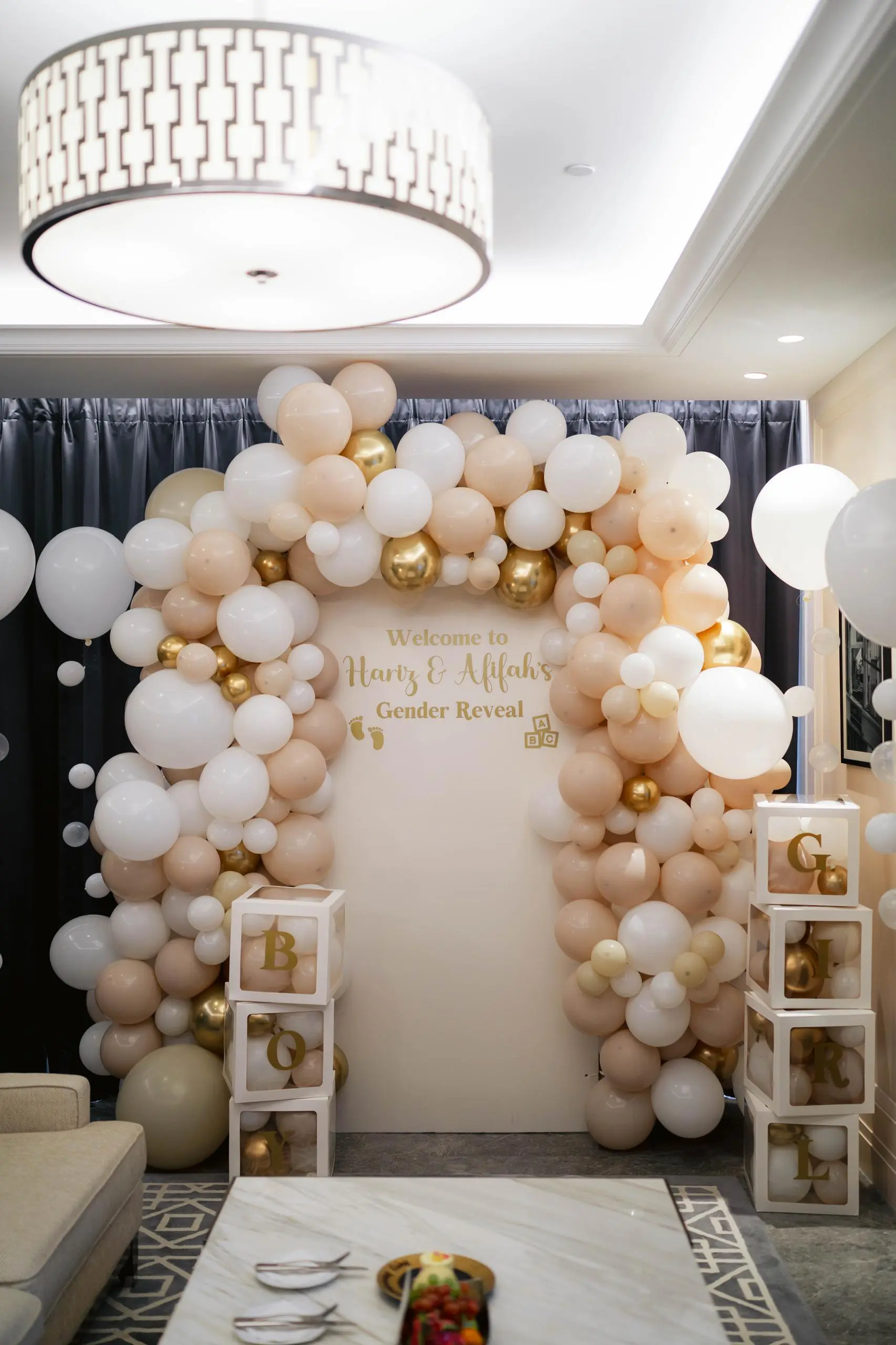 Ultimate-Gender-Reveal-Balloon-Decoration